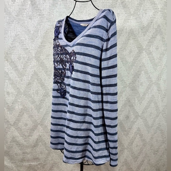 Soft Surroundings Syrah blue striped embroidered long sleeve size L - Picture 7 of 8